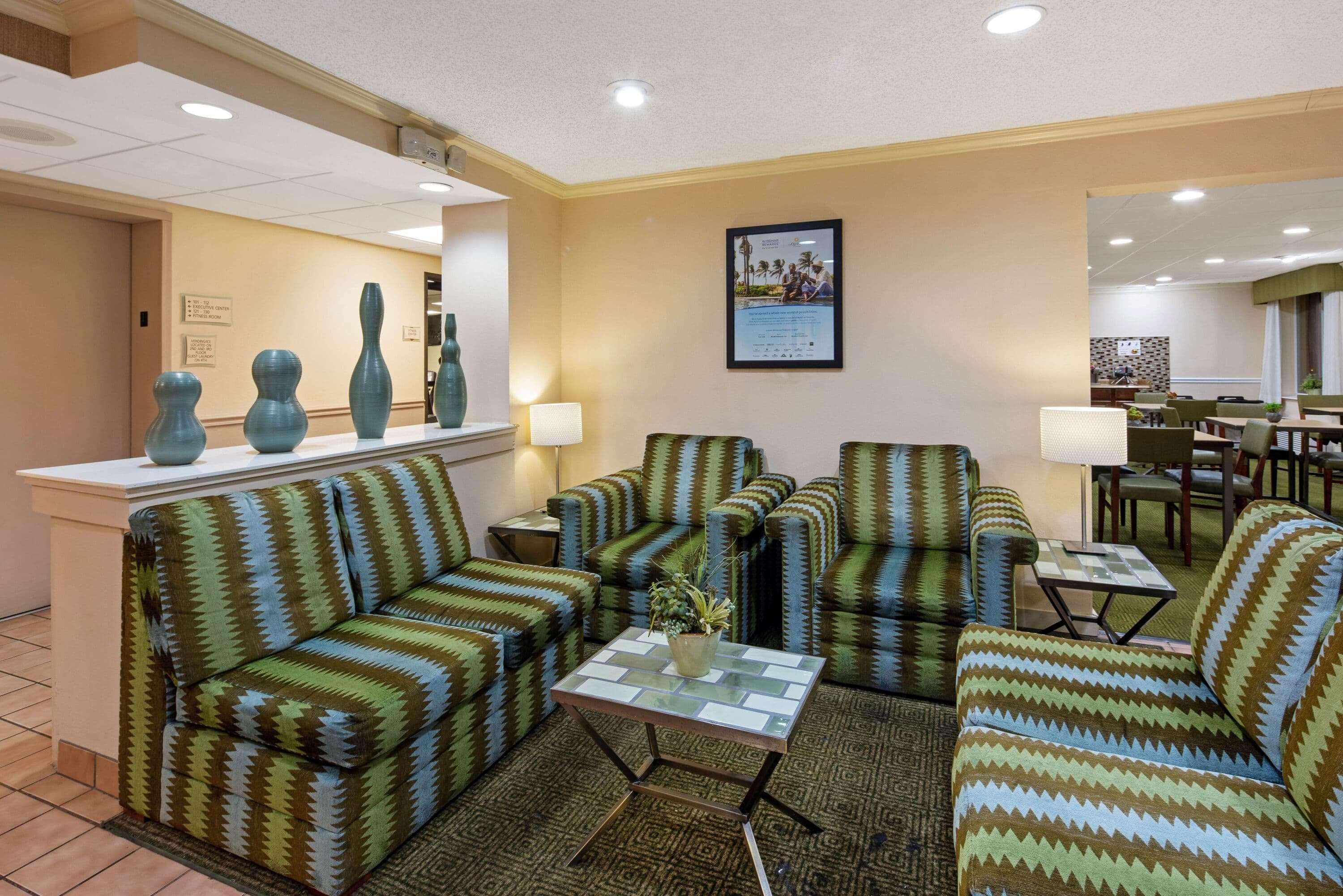 La Quinta Inn & Suites By Wyndham Sawgrass Sunrise Exterior foto