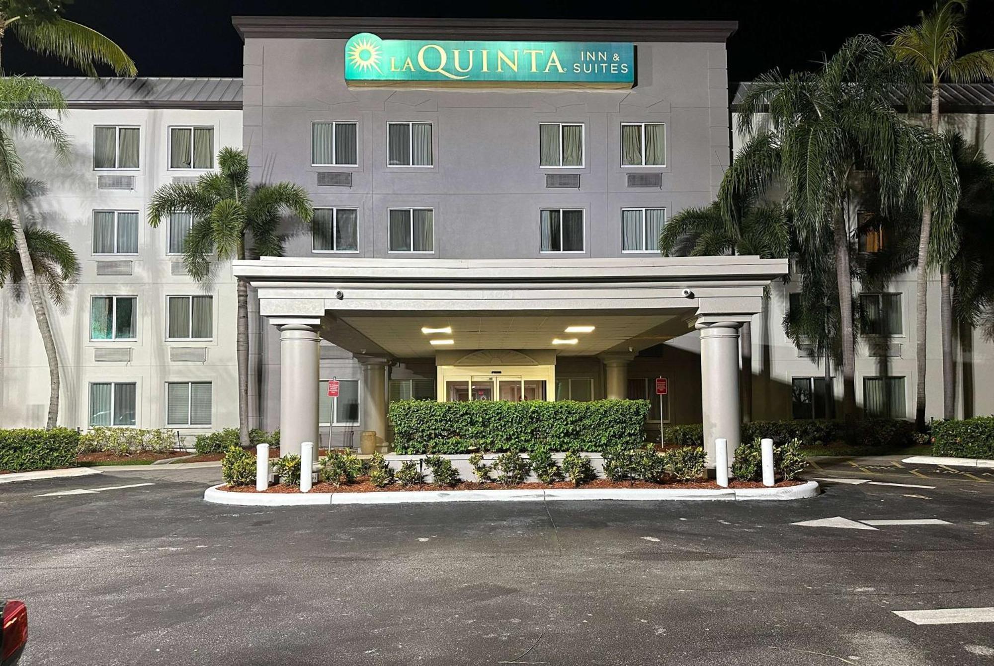 La Quinta Inn & Suites By Wyndham Sawgrass Sunrise Exterior foto